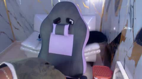 leam_1 online show from 11/22/25, 10:31