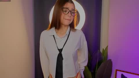 Sophie online show from 04/15/26, 07:10