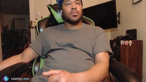 Snapshot of learoy chatting on 03/04/25, 04:49 Learoy online show from 03/04/25, 04:49