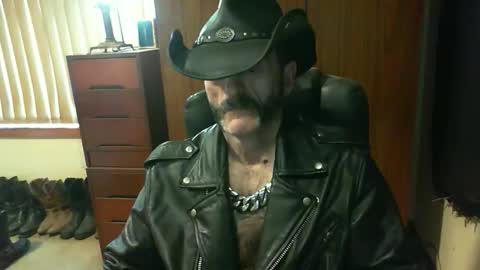 leathergreaser online show from 10/28/25, 10:12