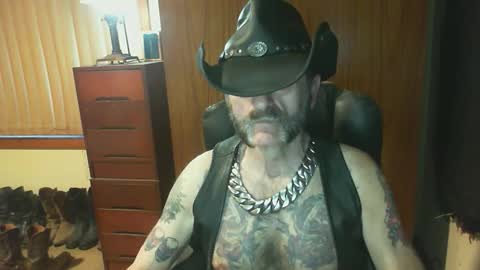 leathergreaser online show from 03/24/26, 08:03