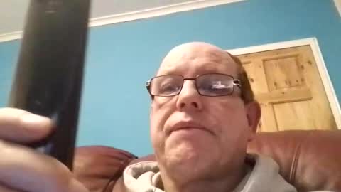 leatherpants68 online show from 12/17/25, 06:47