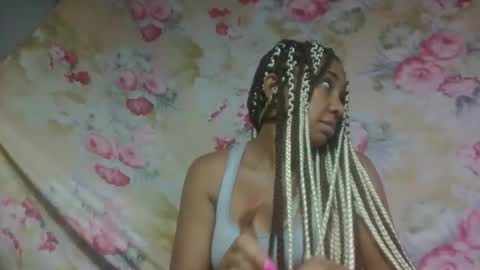 leatiana online show from 04/22/26, 03:09