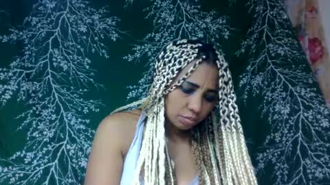 Snapshot of leatianaa chatting on 06/25/26, 05:28 leatianaa online show from 06/25/26, 05:28