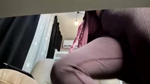 Anna  online show from 10/18/25, 06:08