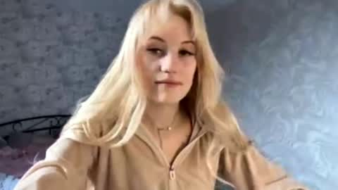 Kate online show from 04/18/26, 09:02