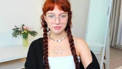 leelooyolo online show from 11/09/25, 10:35