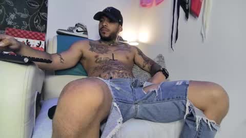 leenar_key online show from 02/25/25, 05:25