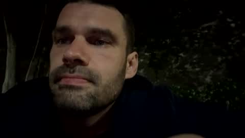 Snapshot of leexxx_69 chatting on 10/22/25, 02:45 leexxx_69 online show from 10/22/25, 02:45