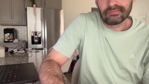 Snapshot of leexxx_69 chatting on 12/18/25, 08:59 leexxx_69 online show from 12/18/25, 08:59