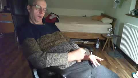 Dave online show from 02/27/25, 06:20