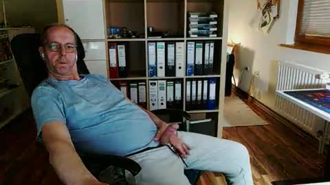 Dave online show from 04/12/26, 09:20