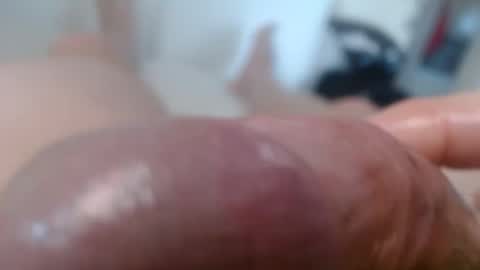 Snapshot of legstrong chatting on 03/07/25, 11:07 legstrong online show from 03/07/25, 11:07