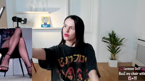 Elle  online show from 01/04/25, 12:27