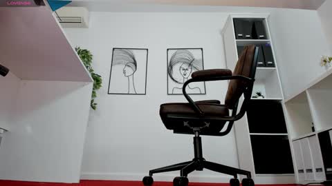 Elle  online show from 03/12/25, 08:51