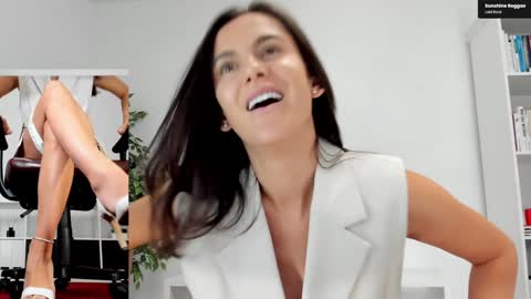 Elle  online show from 09/10/25, 06:02