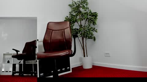 Elle  online show from 09/12/25, 06:13