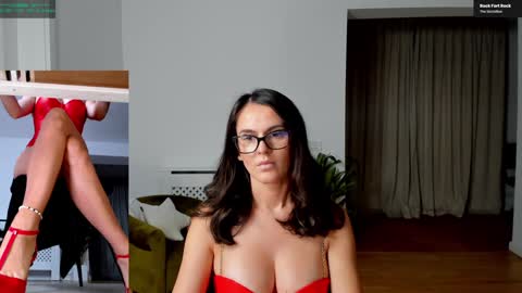 Elle  online show from 10/03/25, 02:25