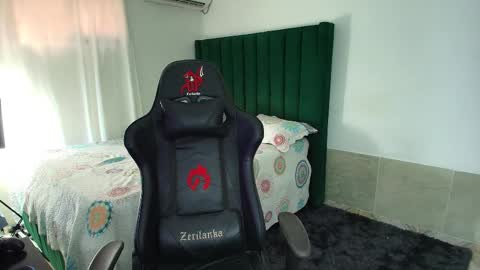  Lei  online show from 02/19/26, 06:37