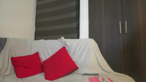Snapshot of leiaah__ chatting on 05/23/26, 01:33 Leah online show from 05/23/26, 01:33