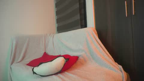 Snapshot of leiaah__ chatting on 07/09/26, 02:15 Leah online show from 07/09/26, 02:15