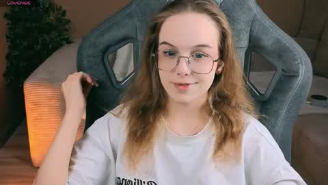 Snapshot of leiamurphy chatting on 05/10/26, 01:27 Leia online show from 05/10/26, 01:27