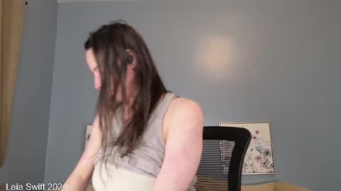 Leia Swift online show from 02/07/26, 01:09