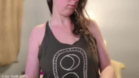 Leia Swift online show from 02/22/26, 01:18