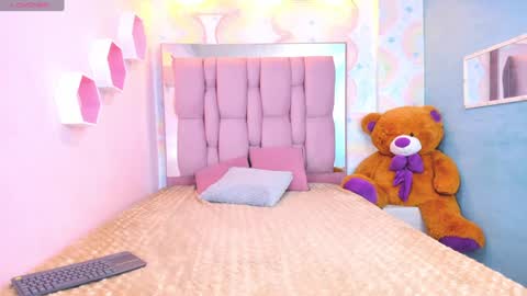 LEIGH ANGELS online show from 01/24/25, 10:41