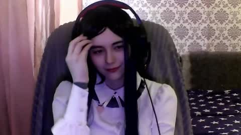 Snapshot of leigharedcross chatting on 02/11/26, 06:40 Viola online show from 02/11/26, 06:40