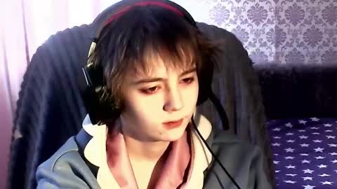 Snapshot of leigharedcross chatting on 02/12/26, 06:08 Viola online show from 02/12/26, 06:08