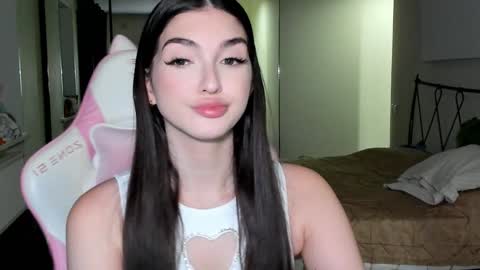 Leila online show from 12/03/24, 03:44