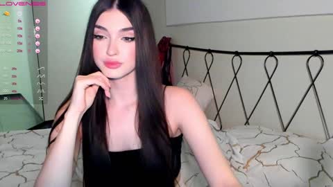 Leila online show from 01/10/25, 08:04