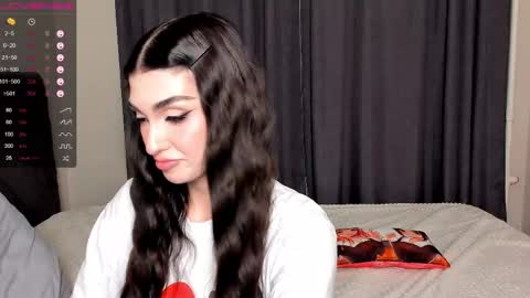 Leila online show from 04/21/26, 08:12