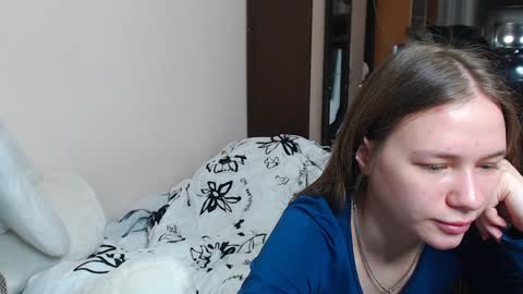 leila_bambi_ online show from 12/24/24, 07:00