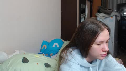 leila_bambi_ online show from 01/15/25, 04:21