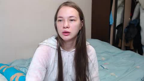 leila_bambi_ online show from 02/17/25, 07:10