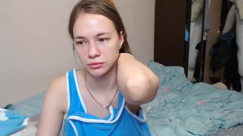 leila_bambi_ online show from 02/18/25, 11:08