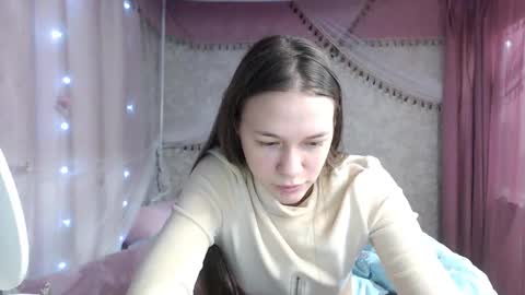 Snapshot of leila_bambi_ chatting on 12/22/25, 05:21 leila_bambi_ online show from 12/22/25, 05:21