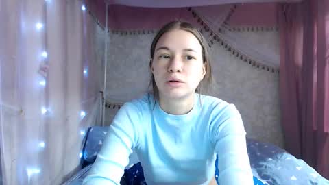 Snapshot of leila_bambi_ chatting on 01/17/26, 10:42 leila_bambi_ online show from 01/17/26, 10:42
