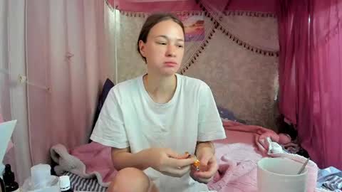 leila_bambi_ online show from 07/08/26, 01:54