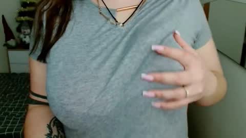 Leila online show from 02/15/25, 07:28