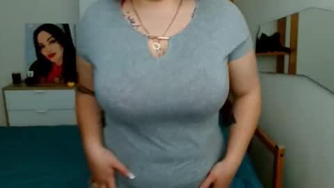 Leila online show from 02/12/26, 05:24