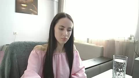 Snapshot of leila_monaco chatting on 09/22/25, 11:12 Leila online show from 09/22/25, 11:12