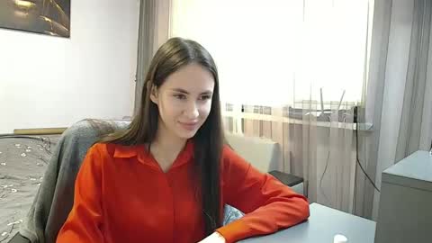 Snapshot of leila_monaco chatting on 10/08/25, 10:57 Leila online show from 10/08/25, 10:57