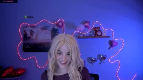 leila_viper_ online show from 02/25/26, 08:51