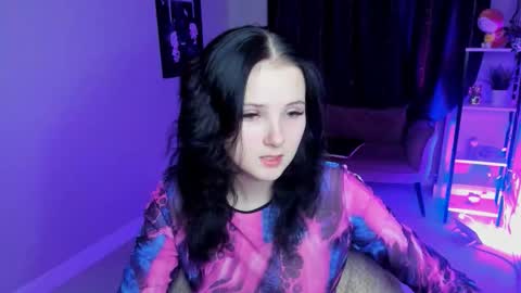 Snapshot of leila_xxbaby chatting on 10/05/25, 05:50 Leila online show from 10/05/25, 05:50