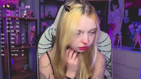 Leila online show from 11/16/25, 04:01