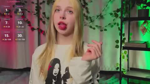 Leila online show from 02/15/26, 03:09