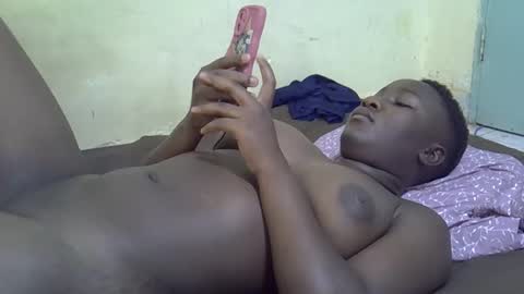 leilah_cute19 online show from 04/03/26, 07:39